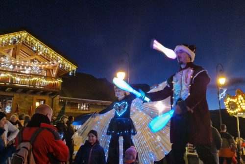 Déambulation du lutin et de la fée de Noël