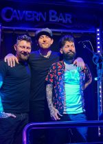 Live by l'Après Ski - The Double Bluff