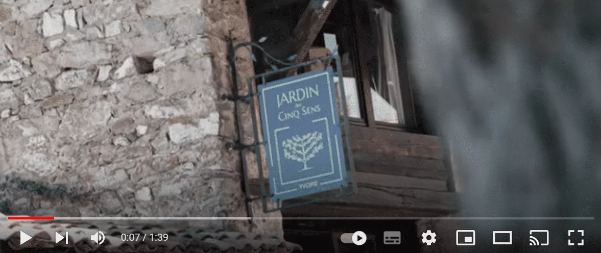 Le Jardin des Cinq Sens du château d'Yvoire est un endroit magnifique pour découvrir de nombreuses plantes et espèces végétales.