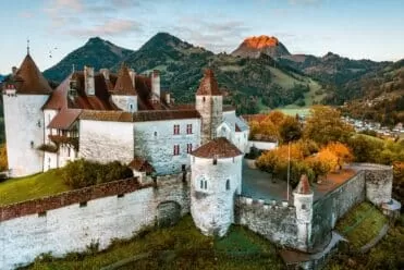 Le deuxième château le plus visité de Suisse dans le canton de Fribourg.
